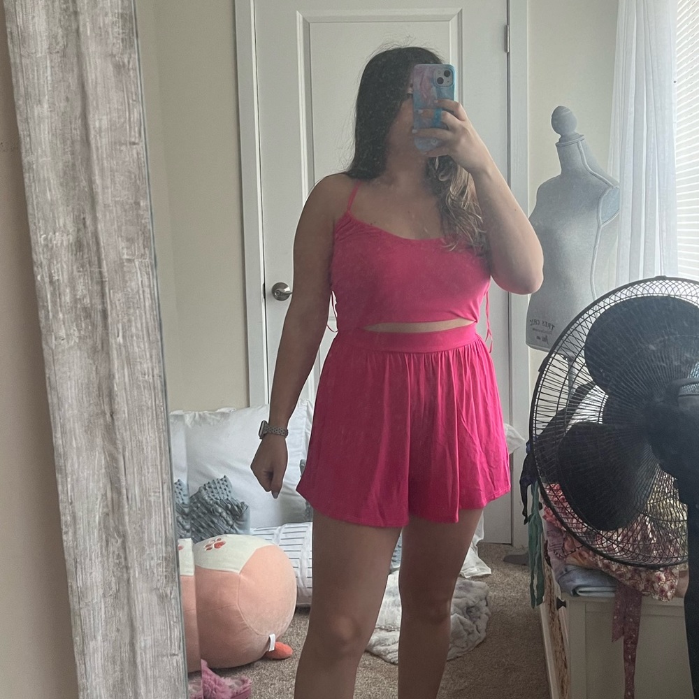 Never worn, NWT pink two piece set!